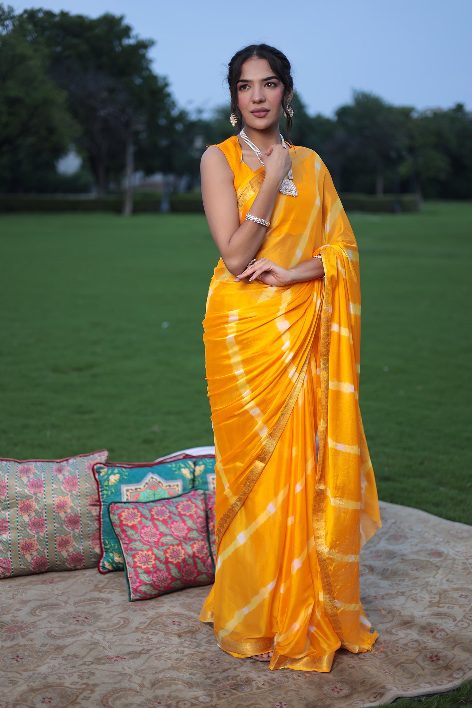Leheriya Chiffon Saree with Zari Border