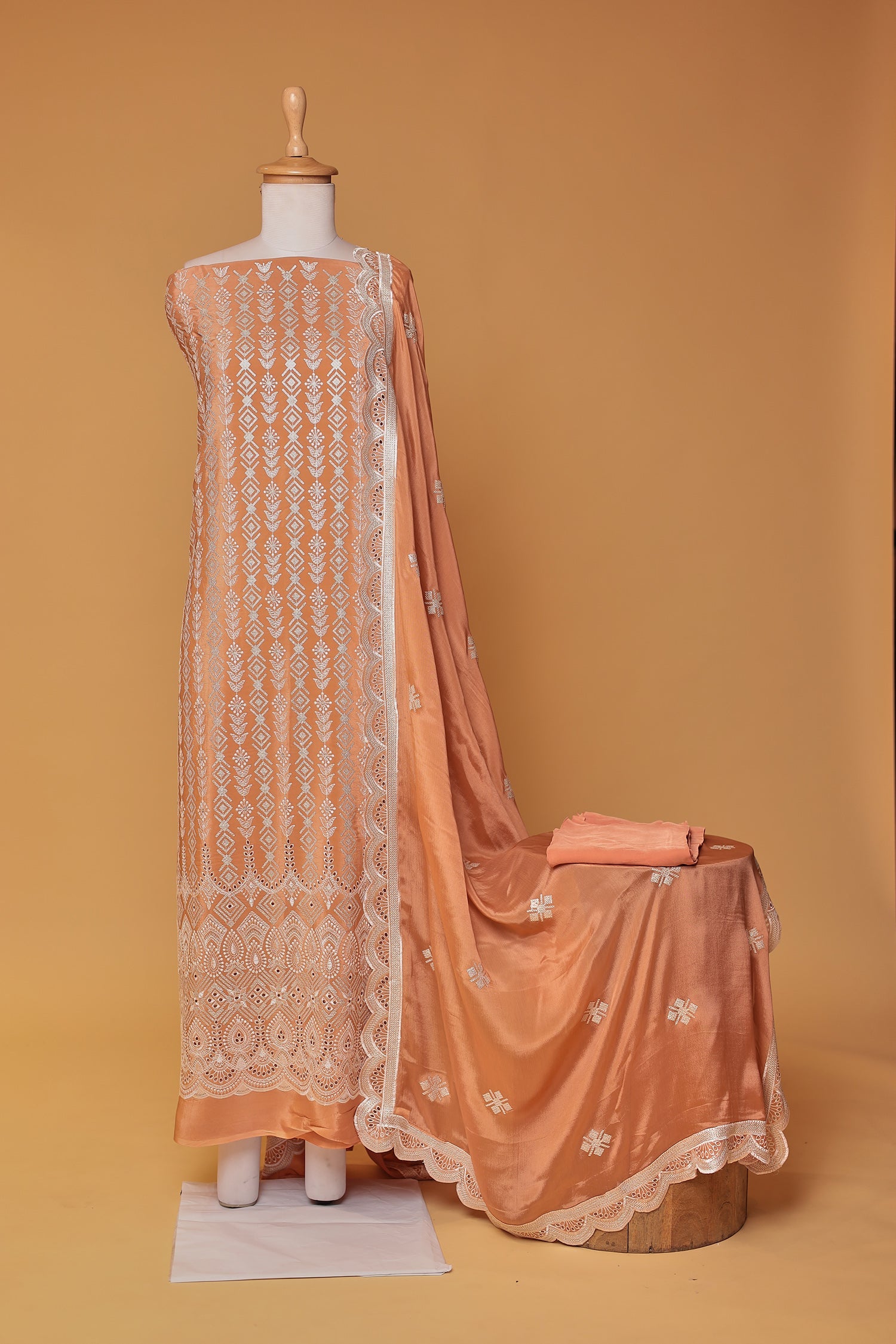 Chinon Unstitched Suit with Thread work