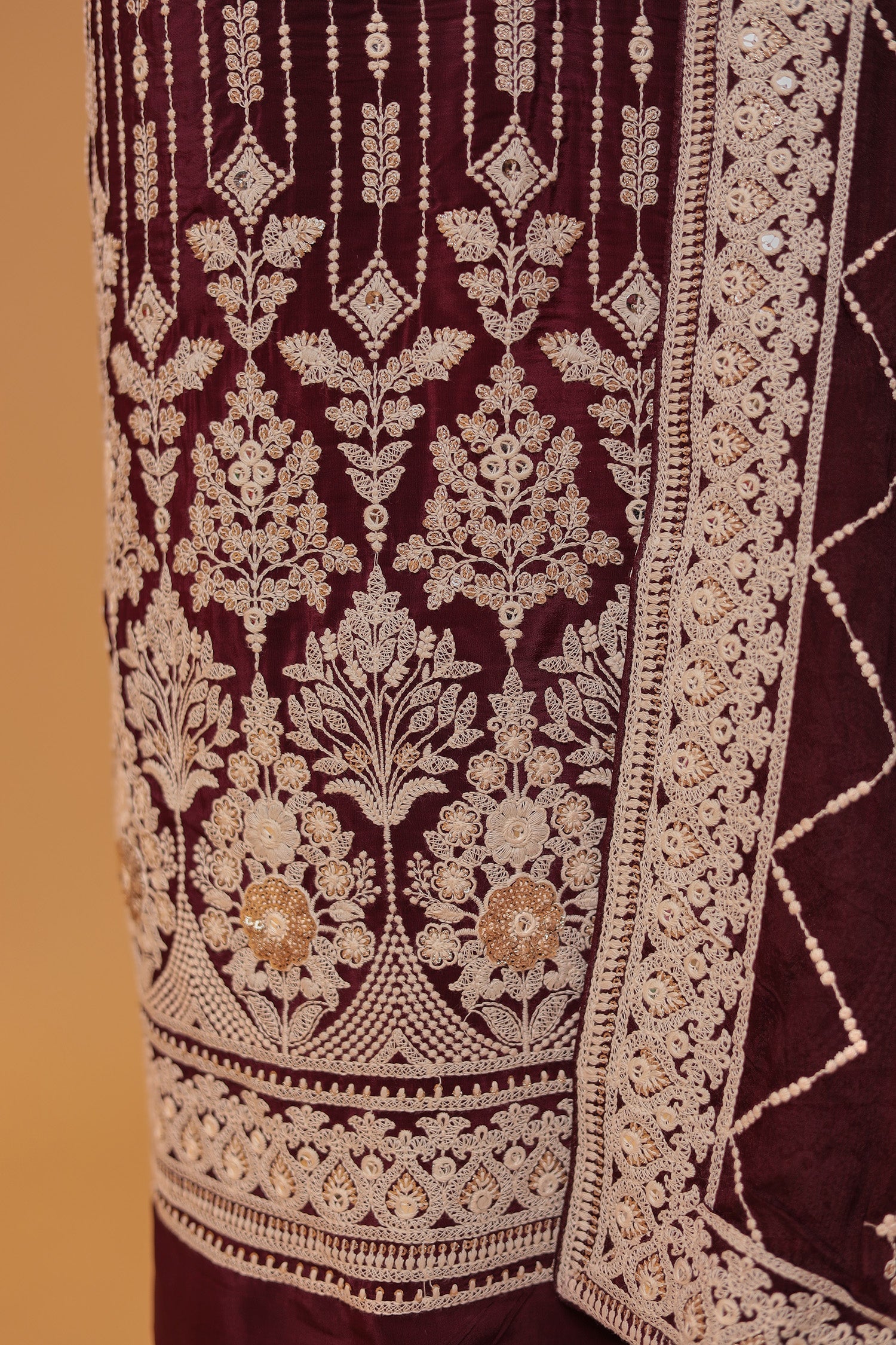 Georgette Unstitched Suit with Thread work