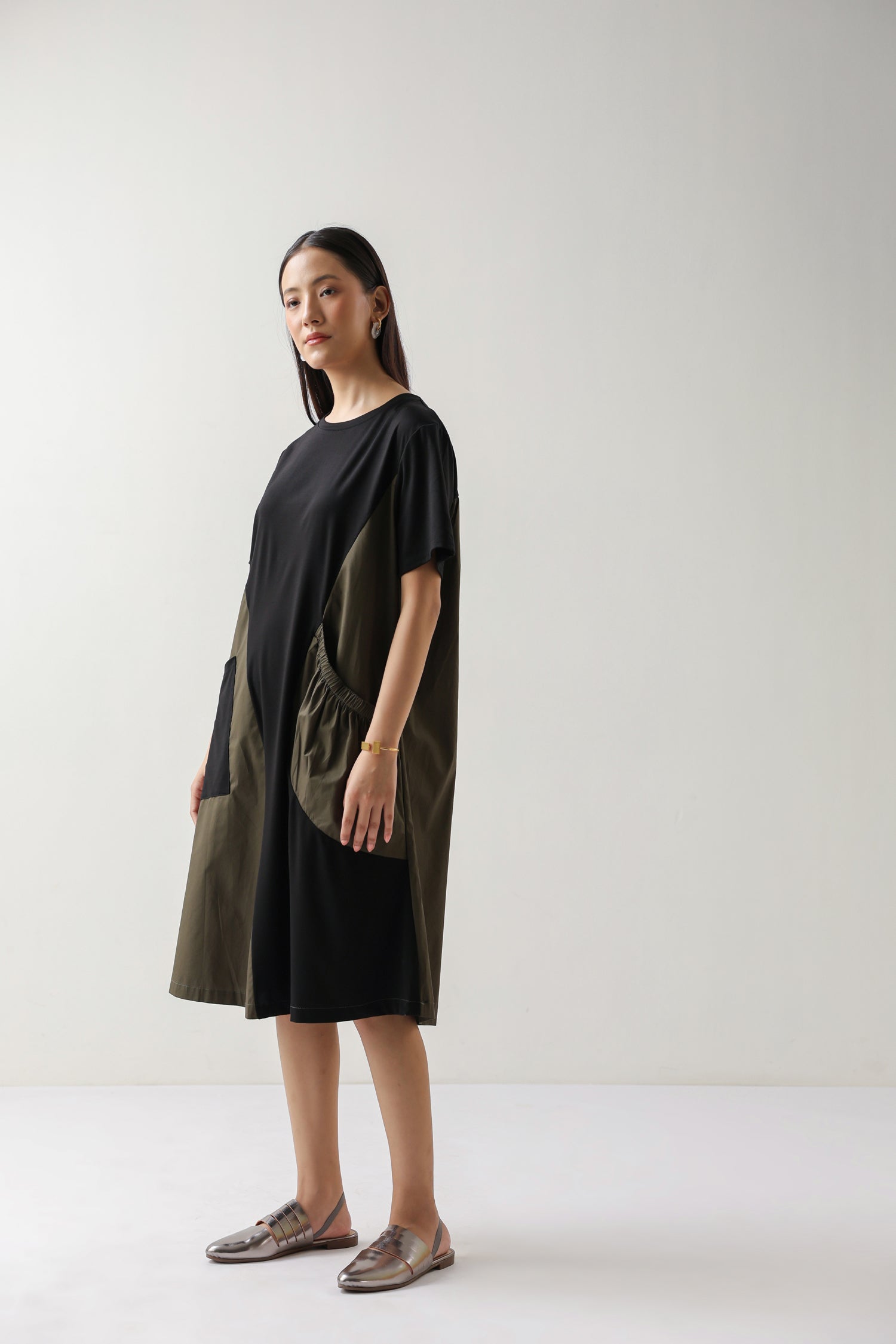 Olive Bamboo Midi Dress with Pockets