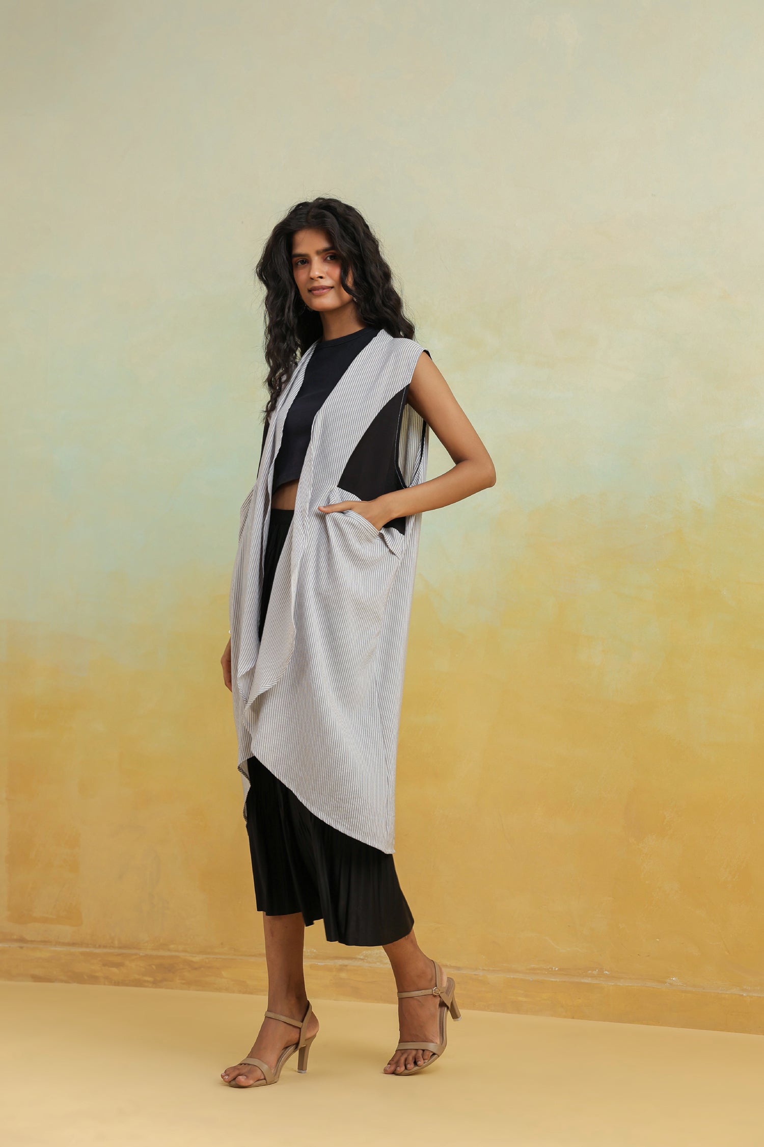 Grey Printed Cotton Shrug with Shawl Collar