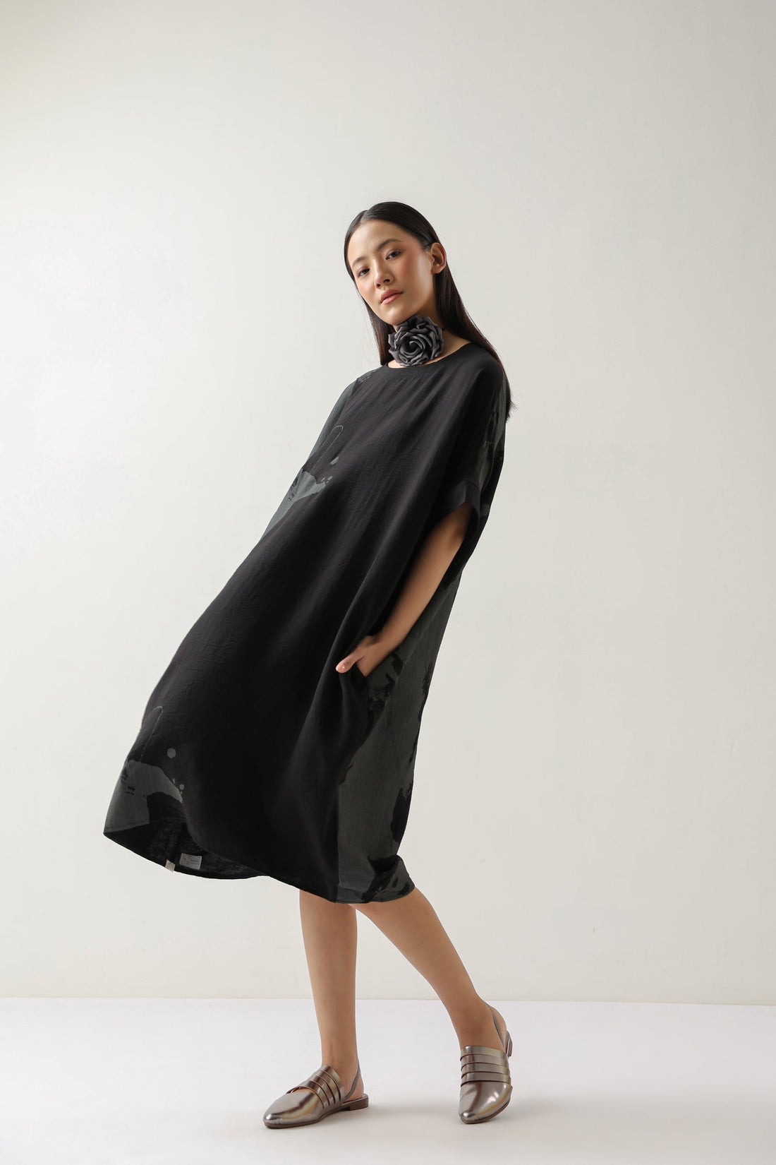 Printed Black and Grey Crepe Midi Dress
