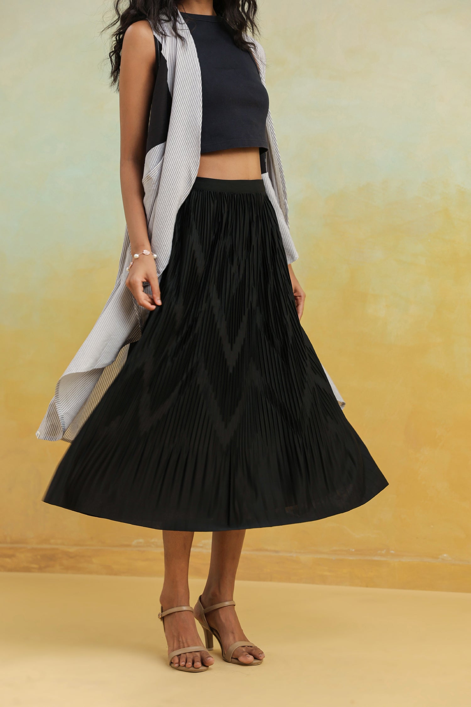 Black Pleated Skirt in Crepe Silk – Solid, Mid-Length