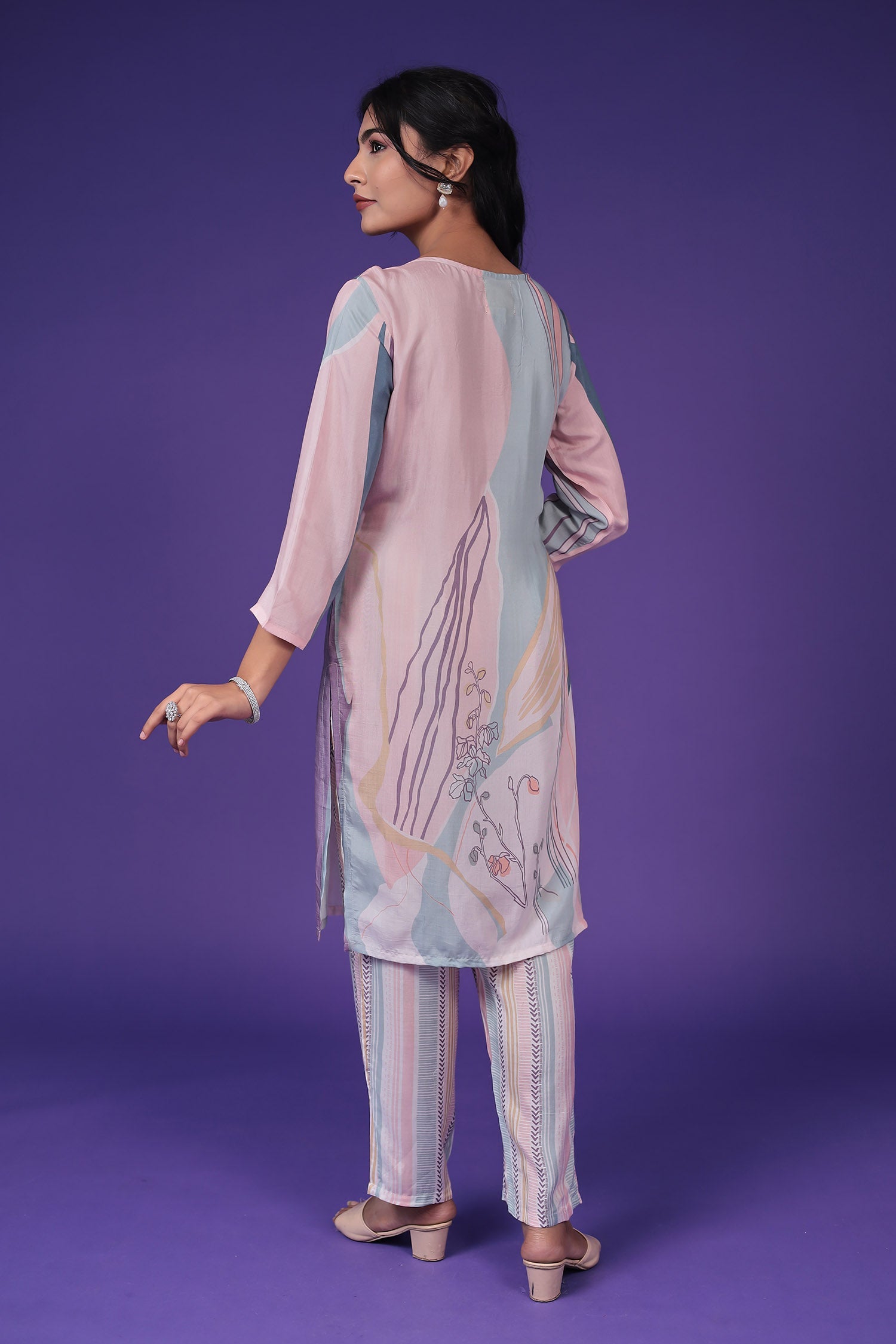 Printed Silk Blend 2 Pcs Kurta Set with Embroidered work