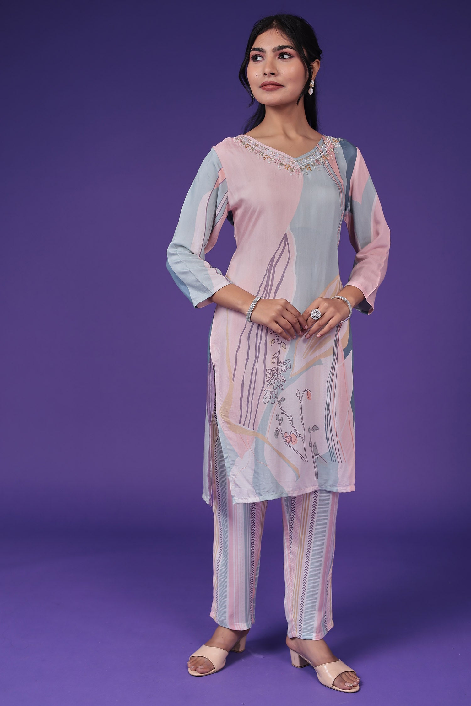 Printed Silk Blend 2 Pcs Kurta Set with Embroidered work