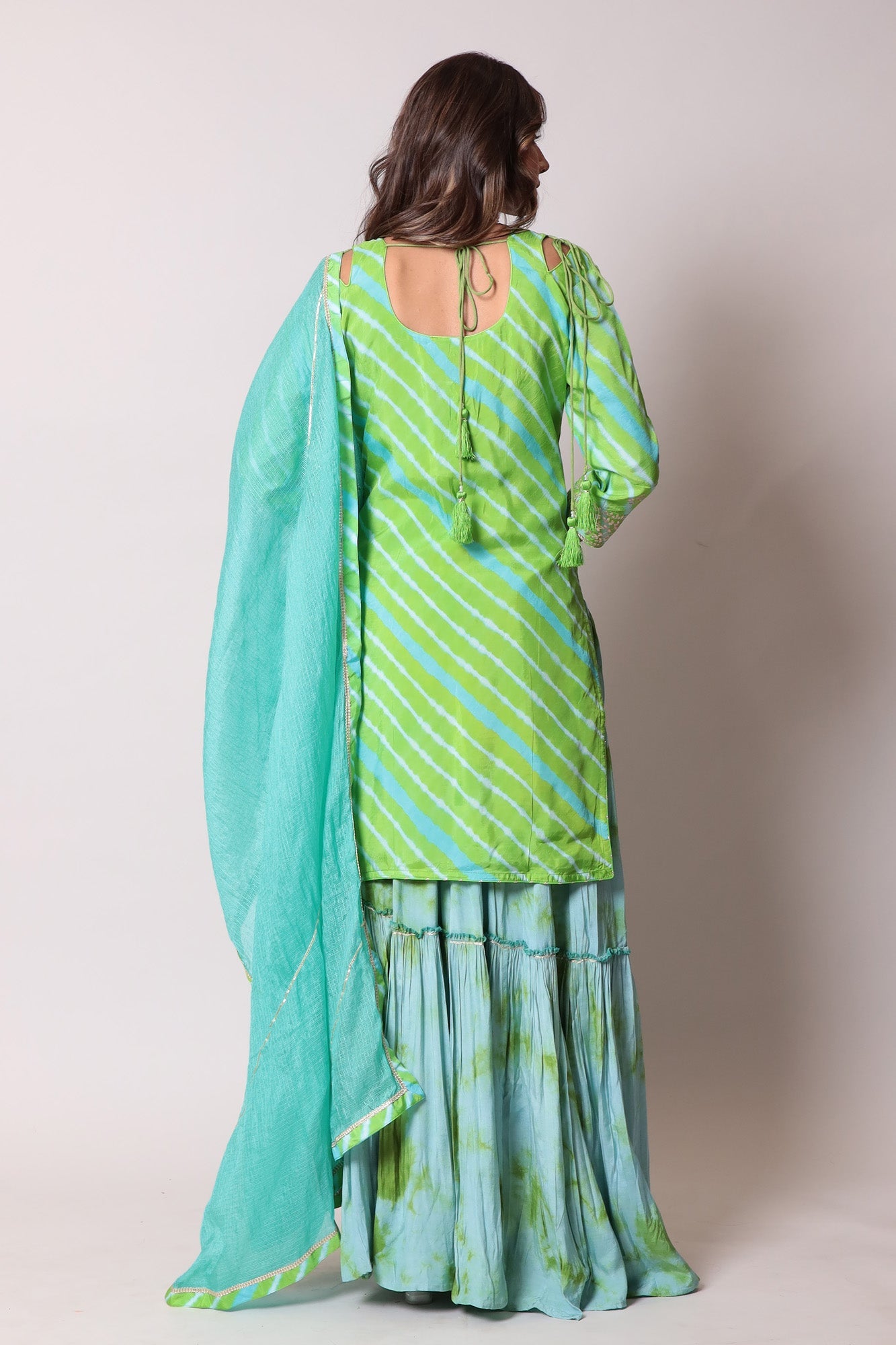 Leheriya Chanderi Straight Suit with Pittan work.