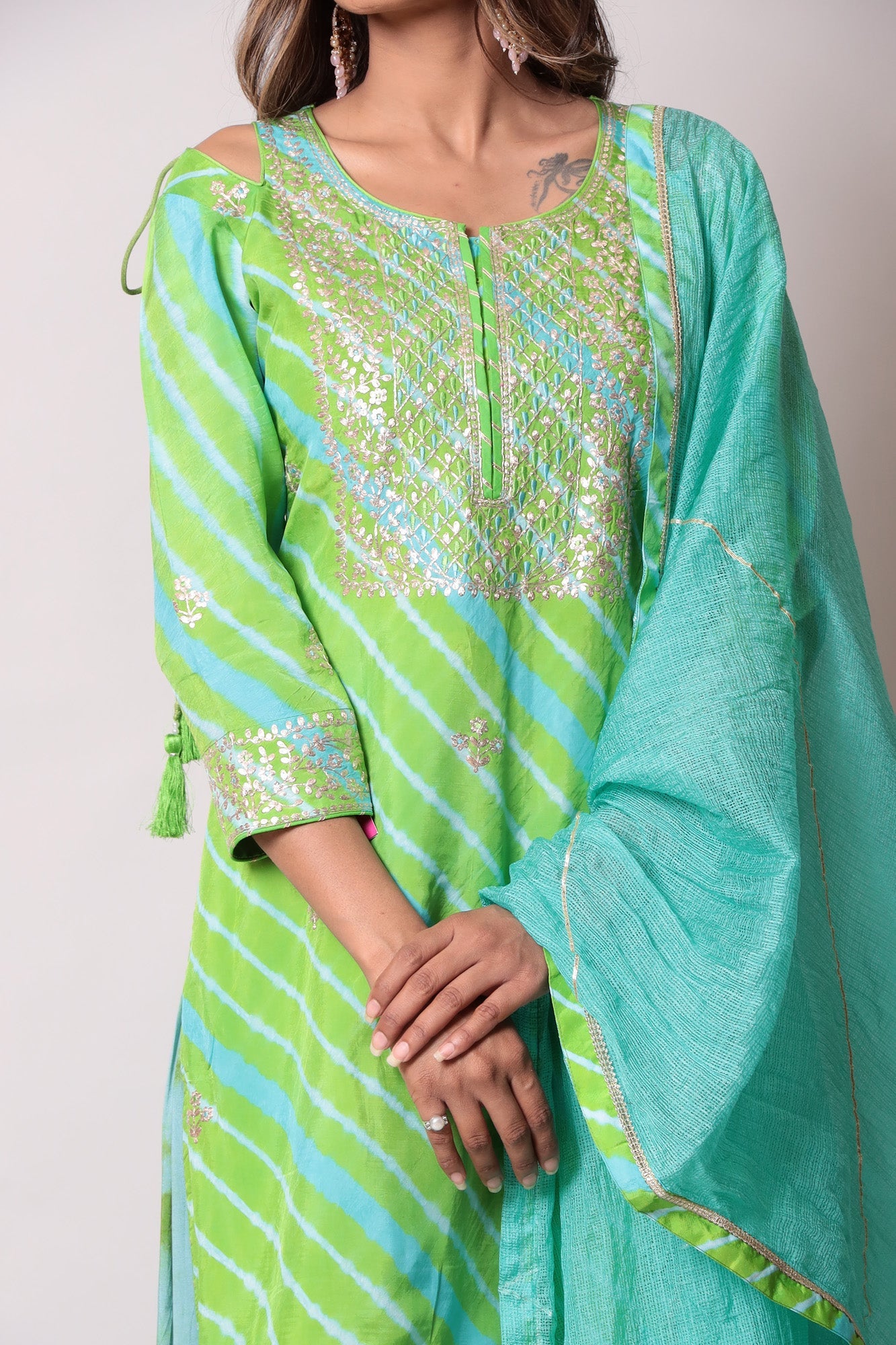 Leheriya Chanderi Straight Suit with Pittan work.