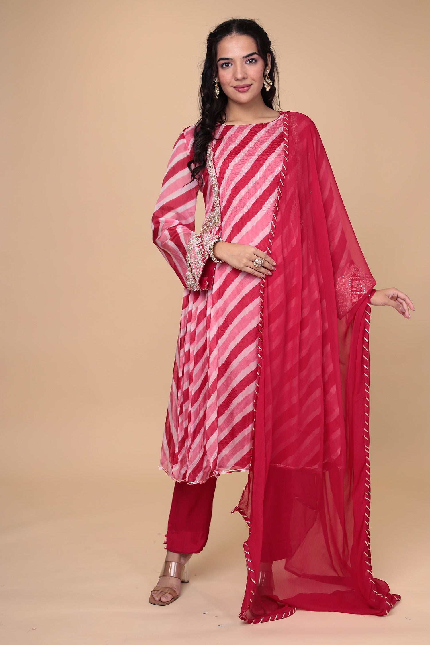 Zardozi Leheriya Silk Suit with Embroidered work