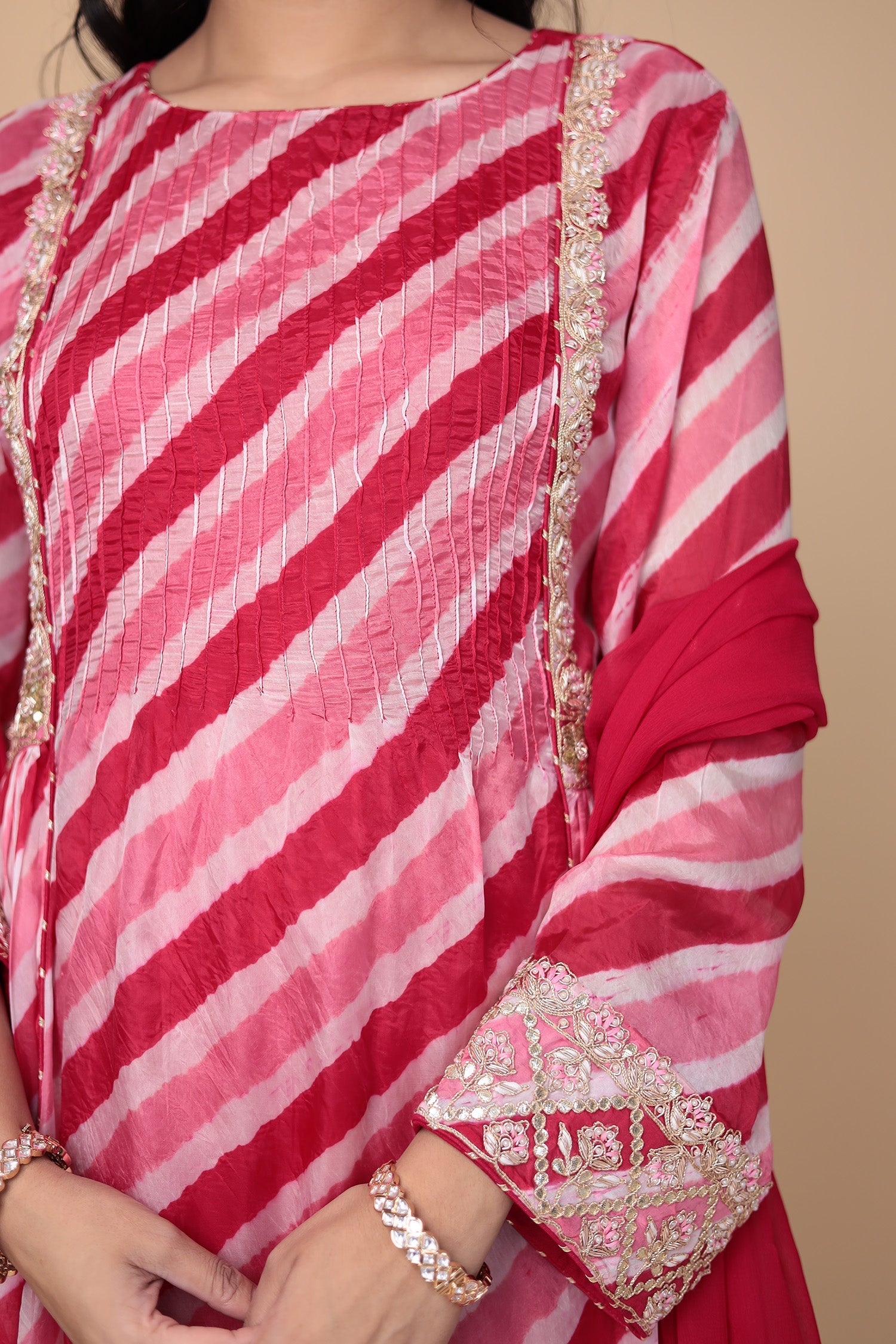 Zardozi Leheriya Silk Suit with Embroidered work