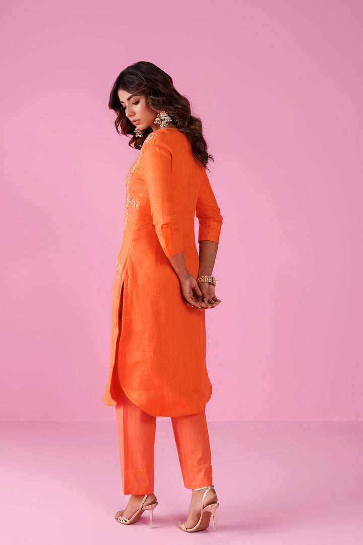 Linen Suit Stitched with Dori and Sequins work