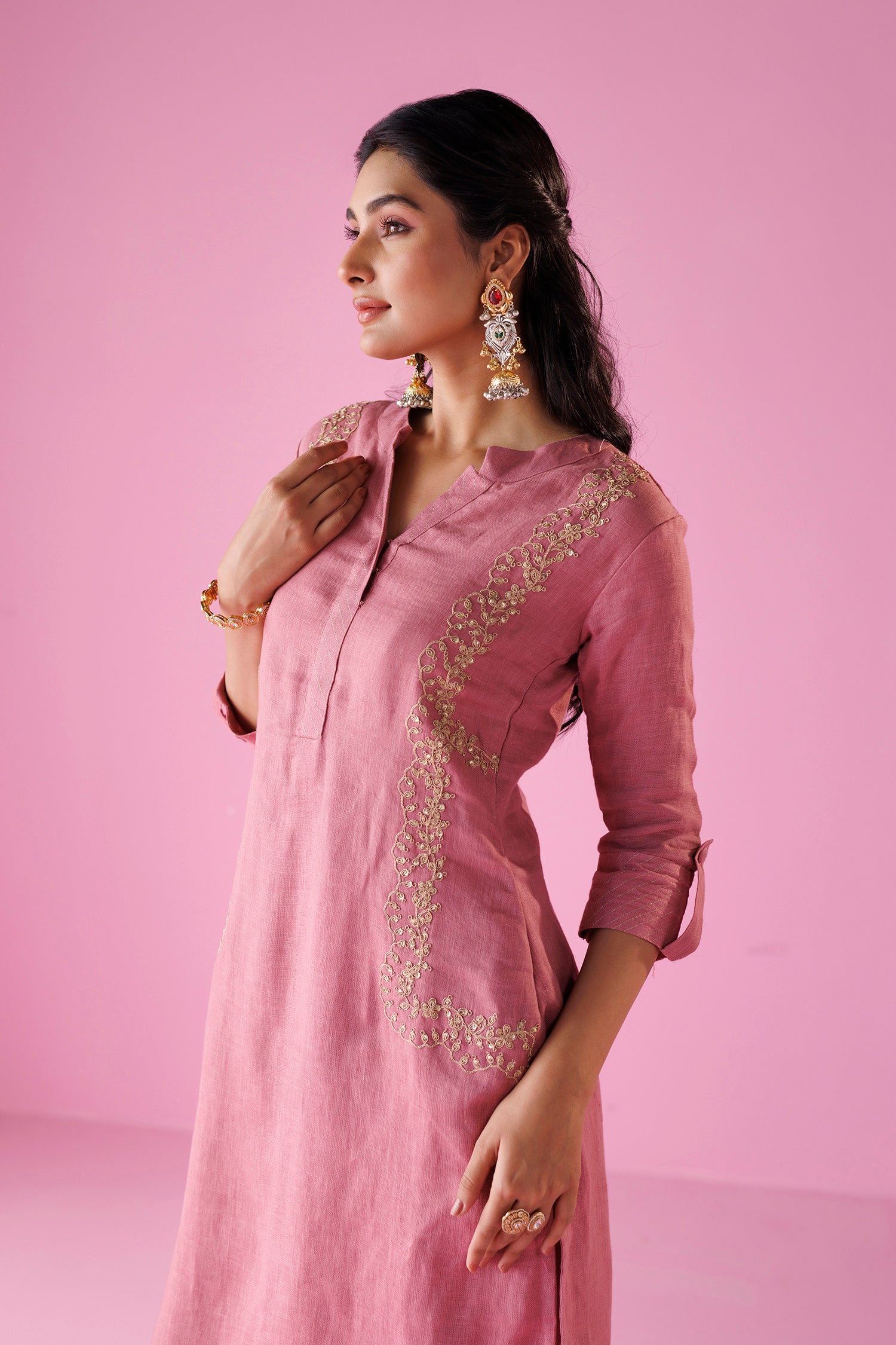 Linen Suit Stitched with Dori and Sequins work