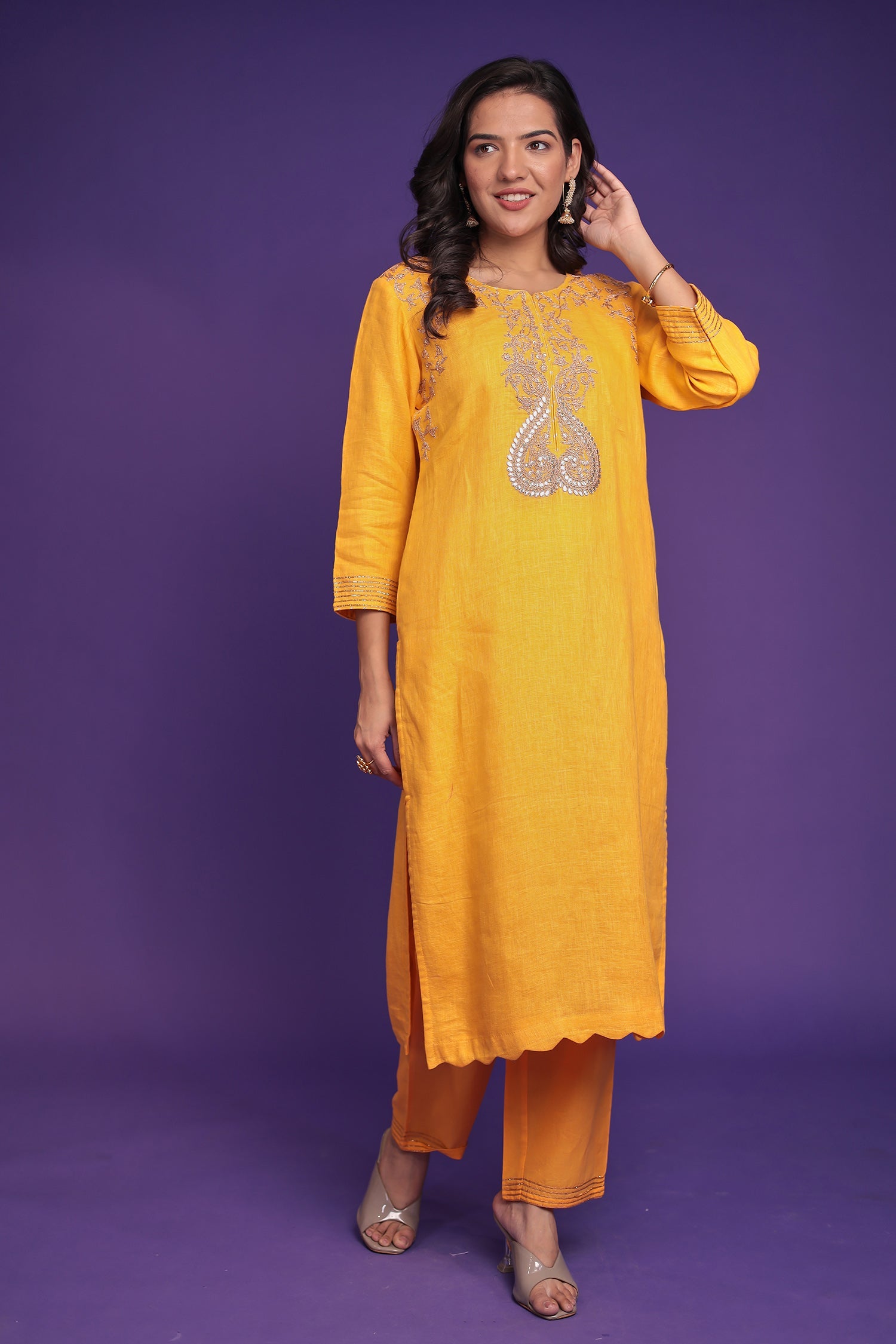 Linen Suit Stitched with Dori and Sequins work