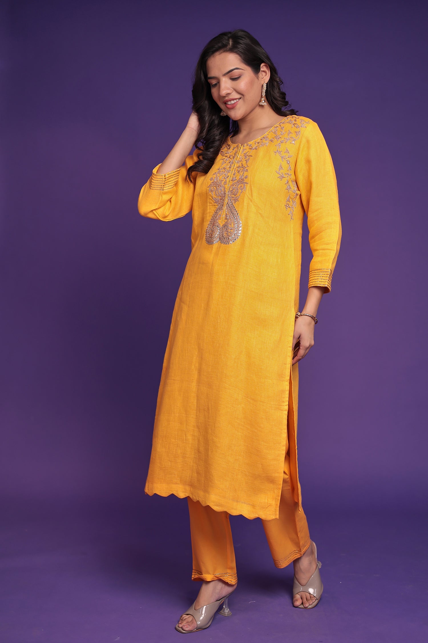 Linen Suit Stitched with Dori and Sequins work