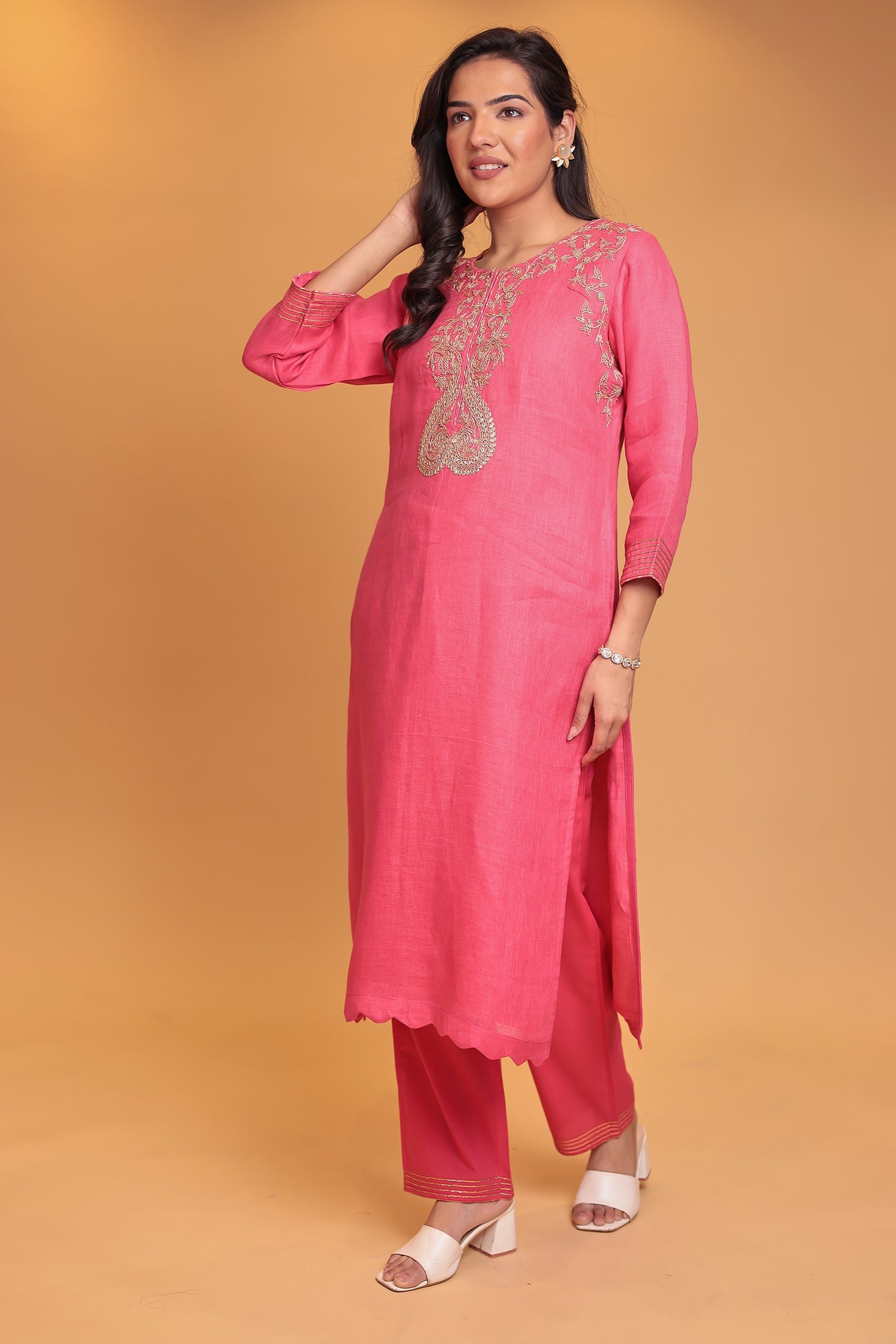 Linen Suit Stitched with Dori and Sequins work