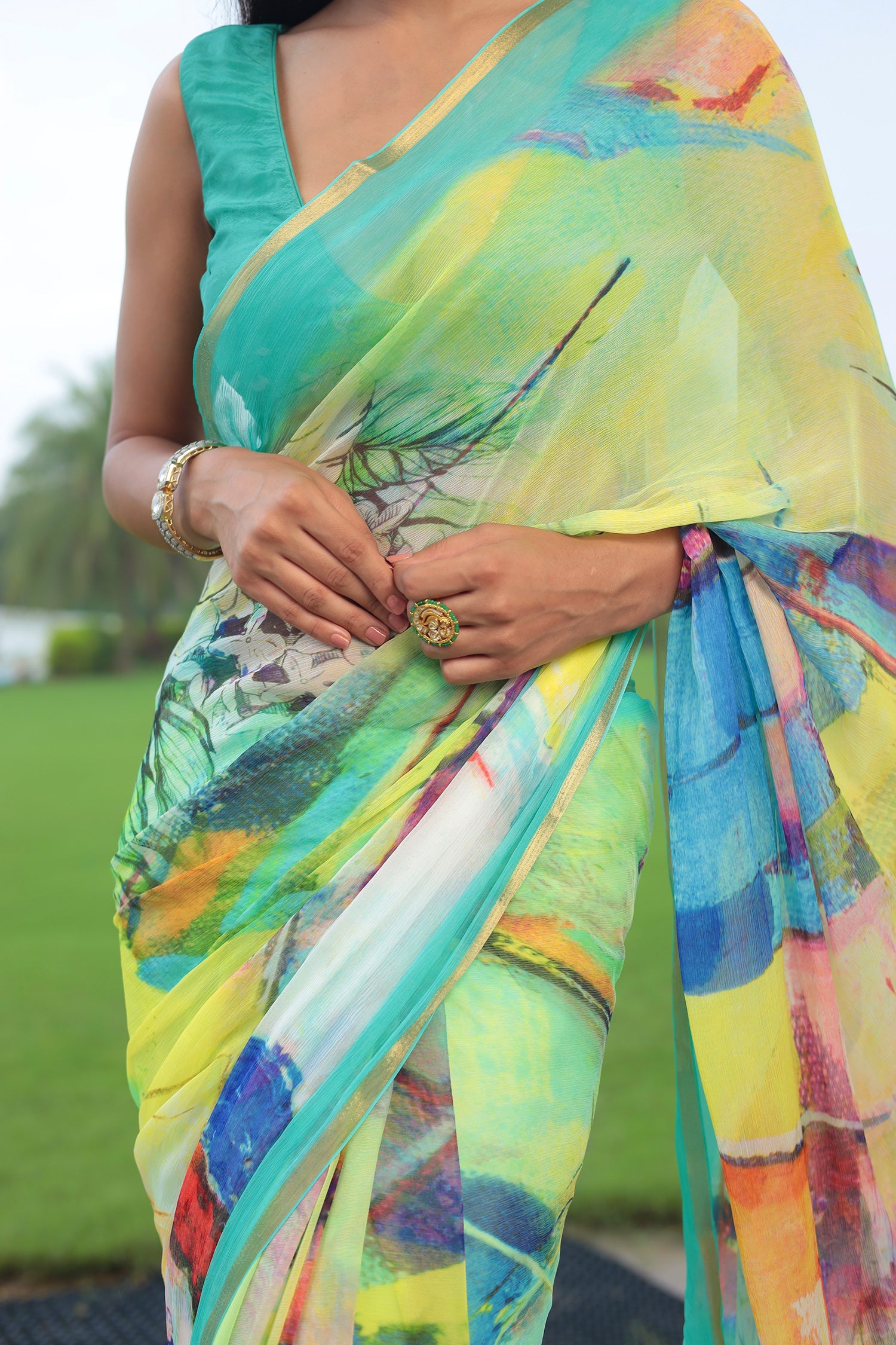 Chiffon  Saree  with Printed, Zari border work.