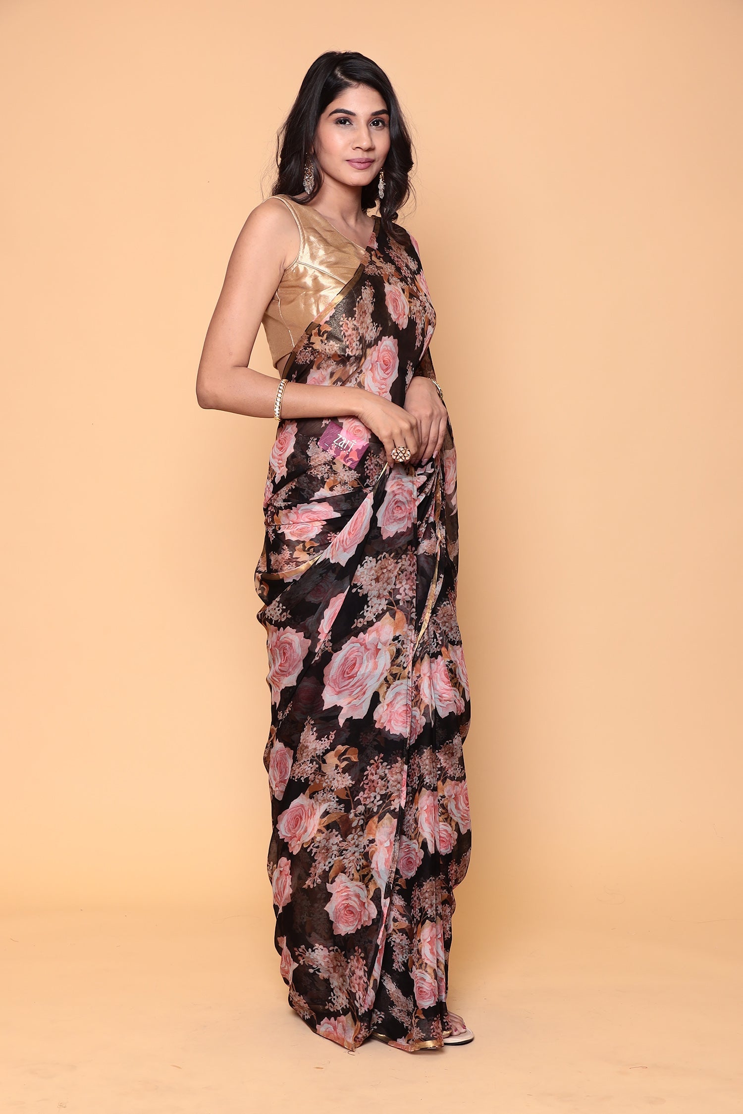 Chiffon saree with chiffon fabric and zari border