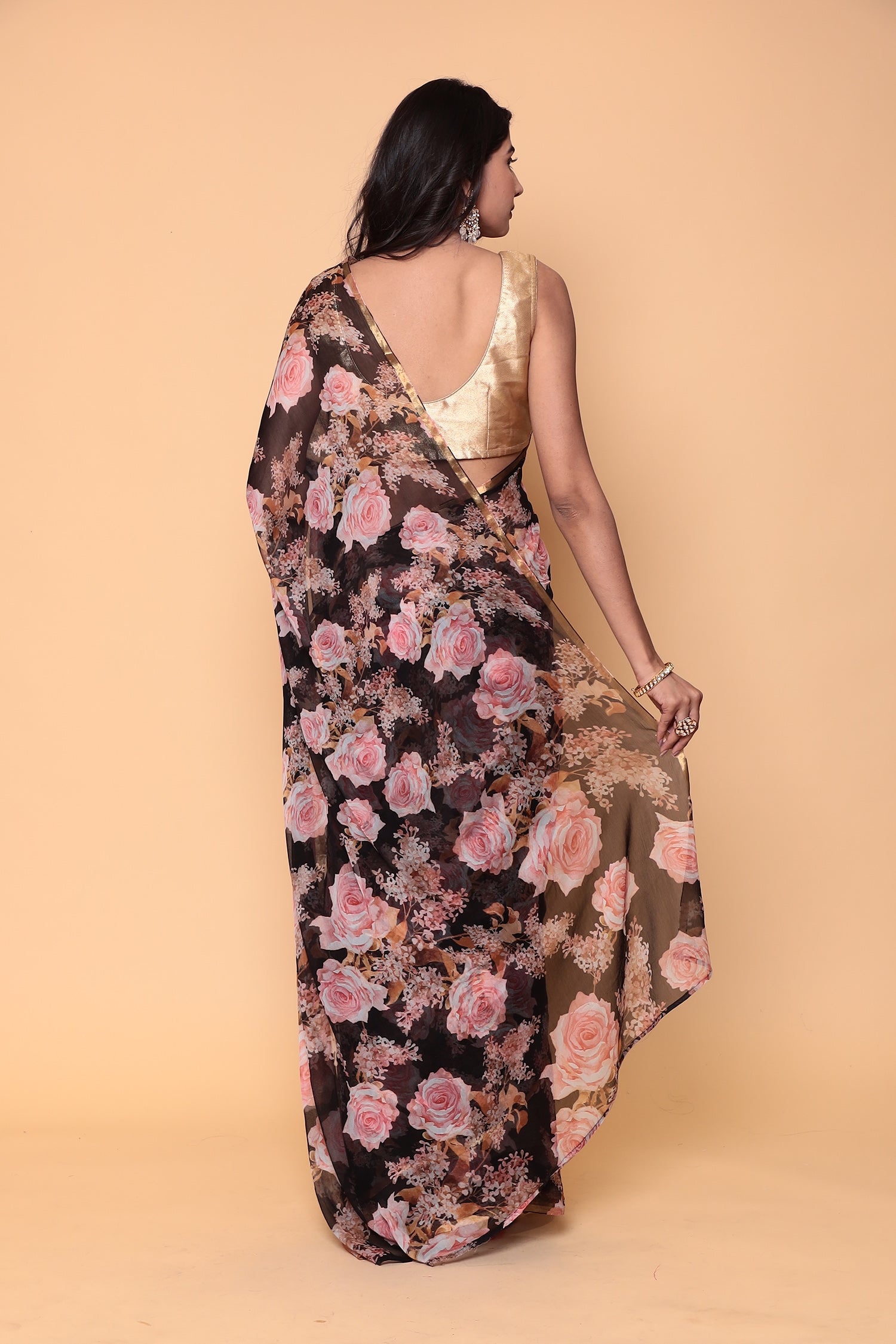 Chiffon saree with chiffon fabric and zari border