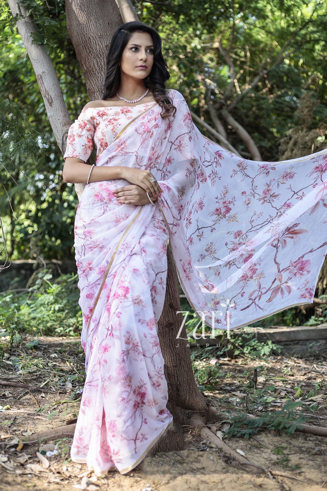 Exquisite Floral Printed Digital Print Chiffon Casual Saree