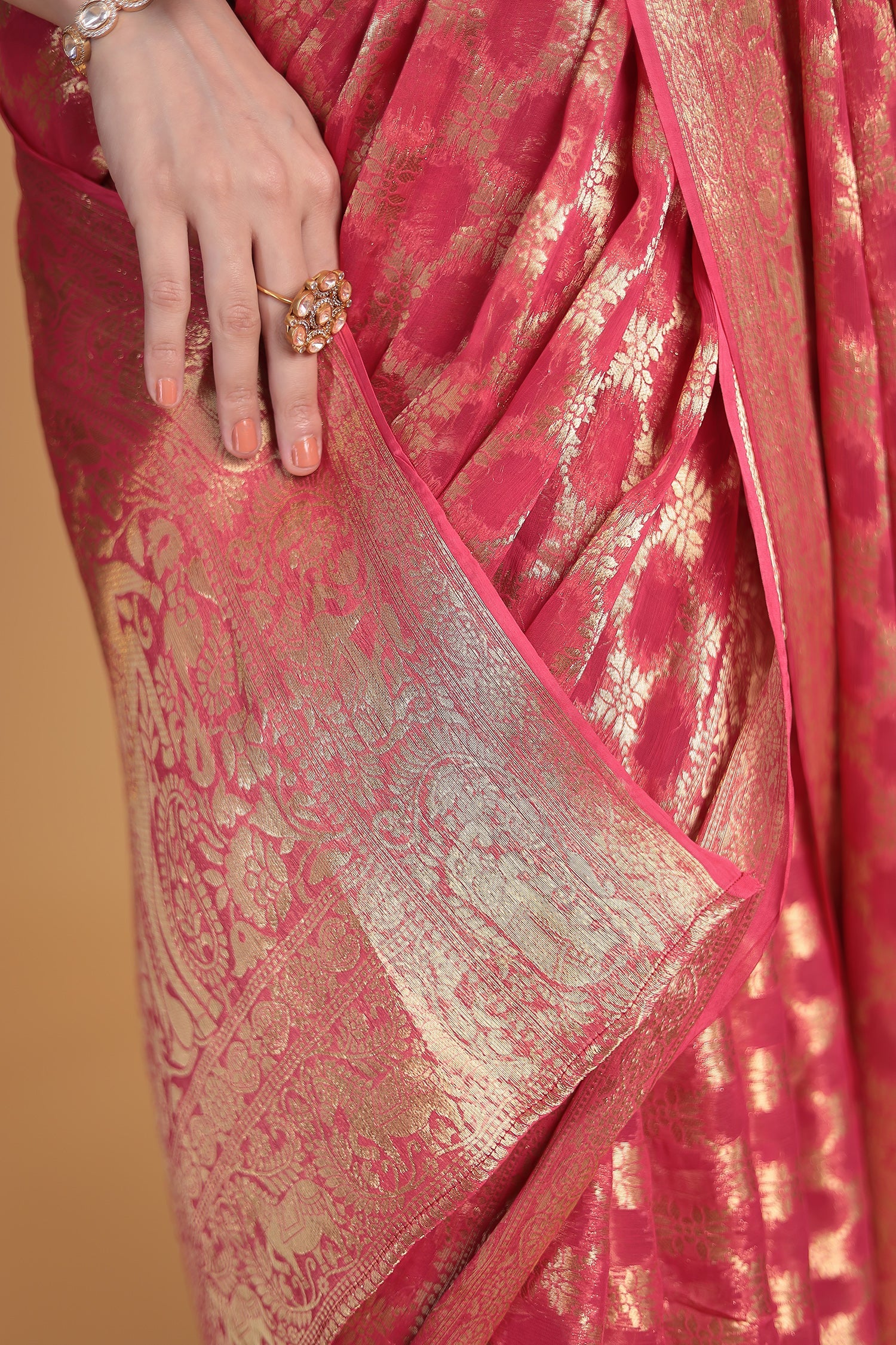 Hand Woven Georgette Saree