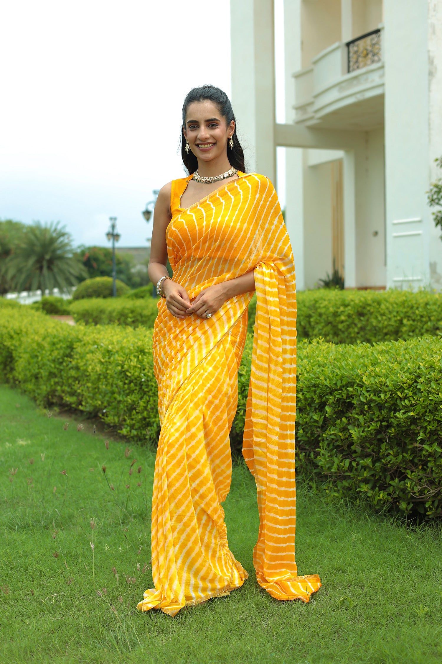 Leheriya Chiffon Saree with Zari border