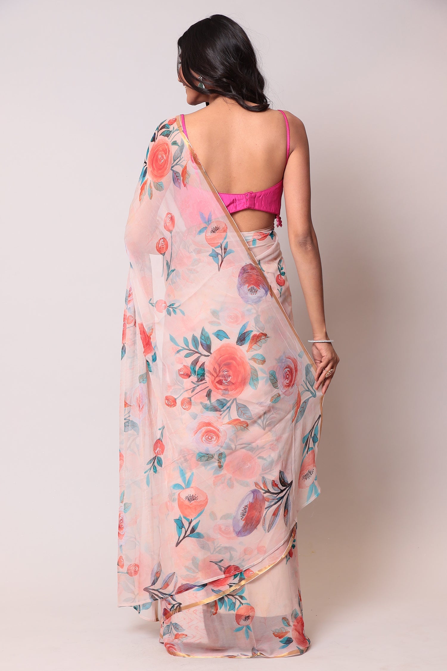 Exquisite Floral Printed Digital Print Chiffon Casual Saree