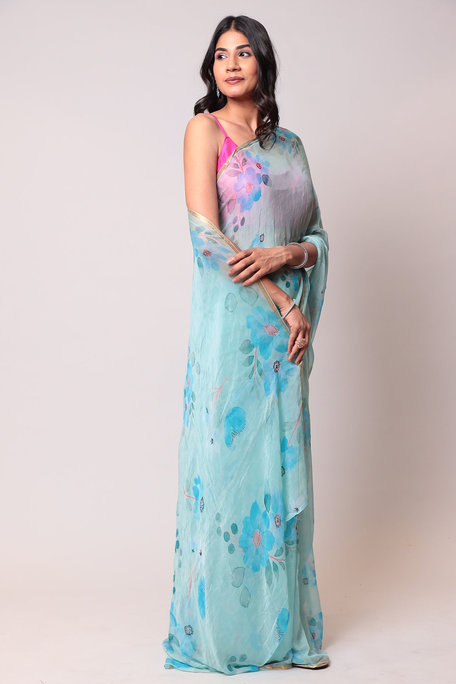 Exquisite Floral Printed Digital Print Chiffon Casual Saree