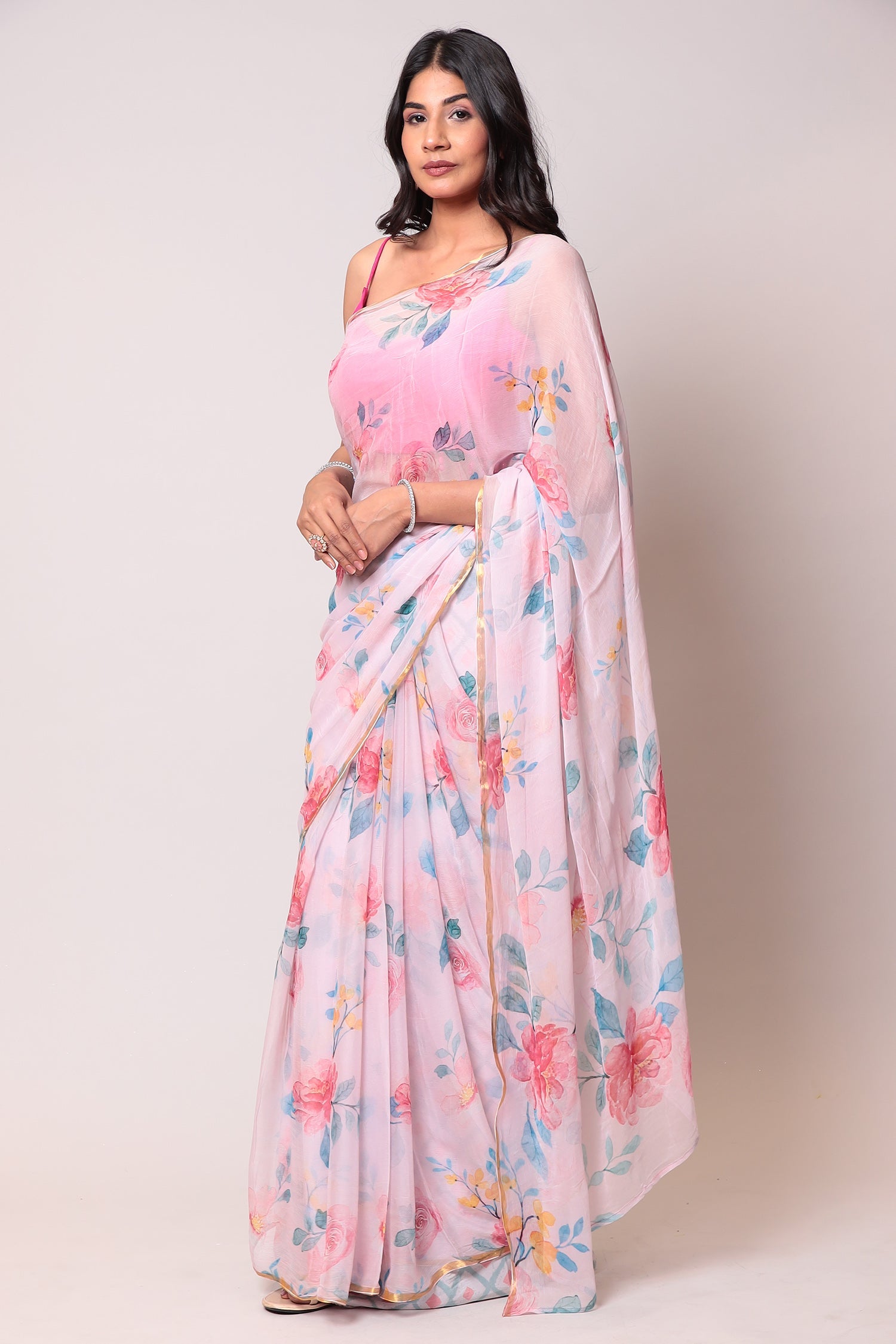 Exquisite Floral Printed Digital Print Chiffon Casual Saree