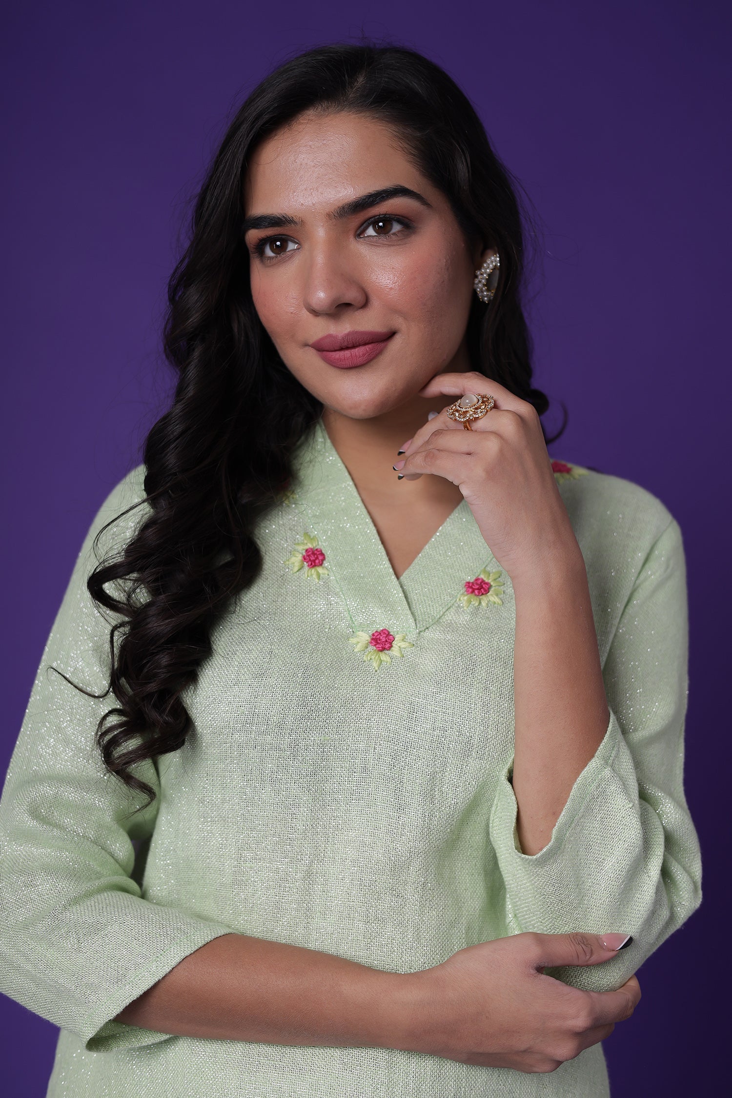 Shimmer Linen Kurta Set with Embroidered work