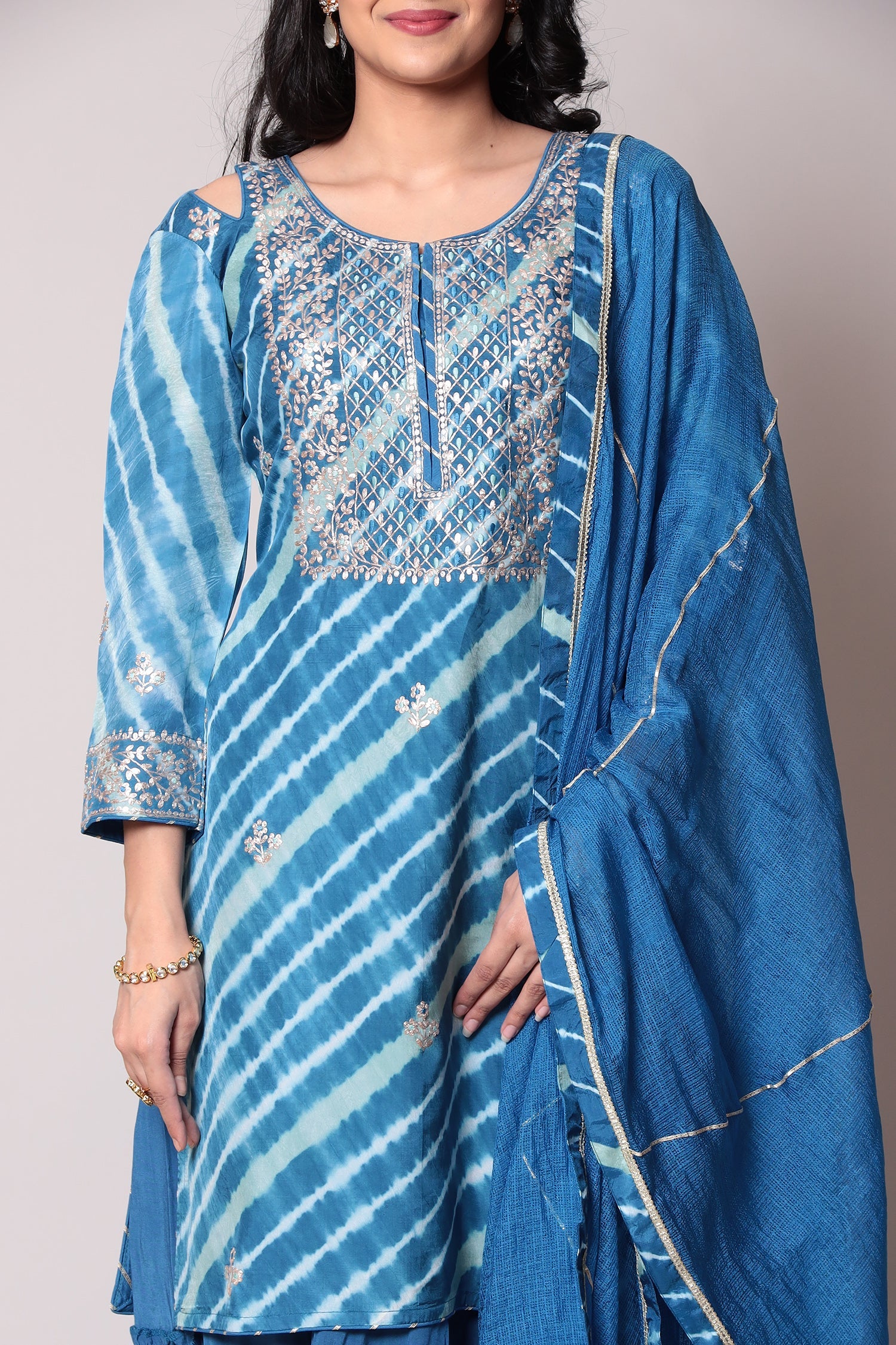 Leheriya Chanderi Straight Suit with Pittan work.