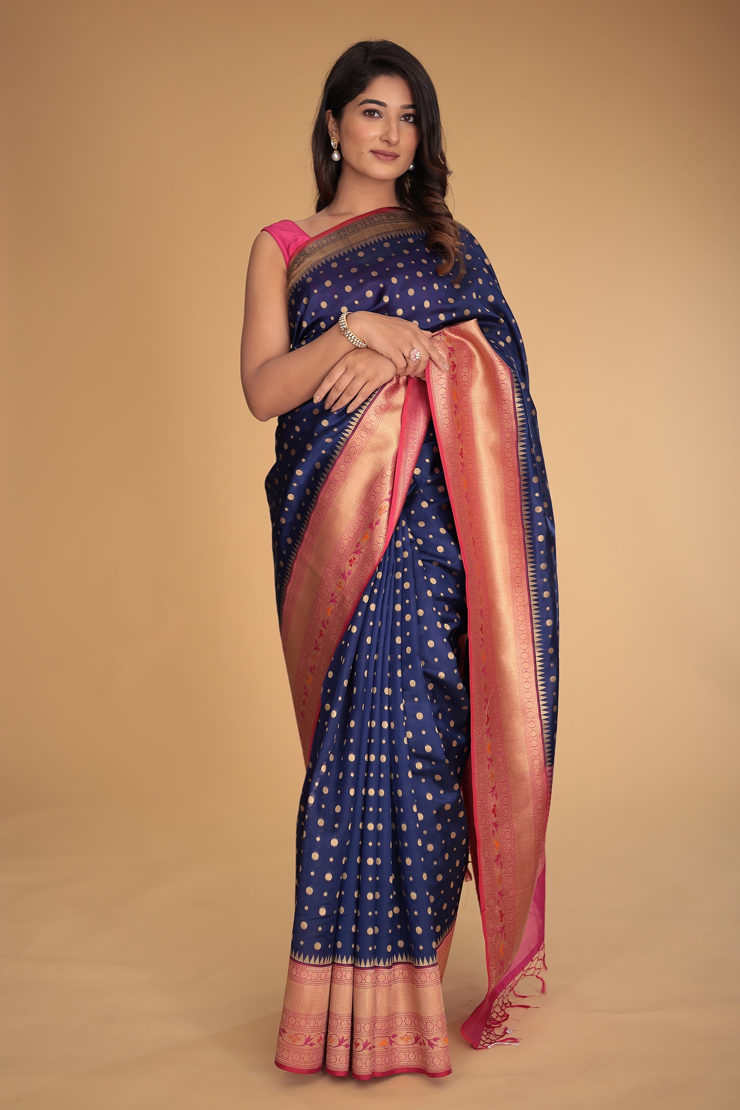 Handloom Pure Silk Saree with Contrast Border