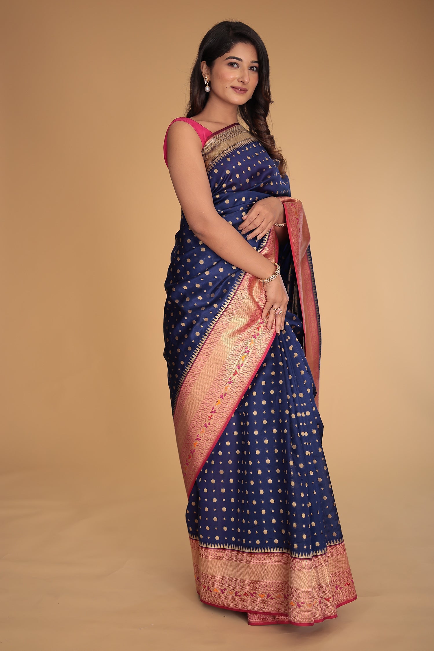 Handloom Pure Silk Saree with Contrast Border