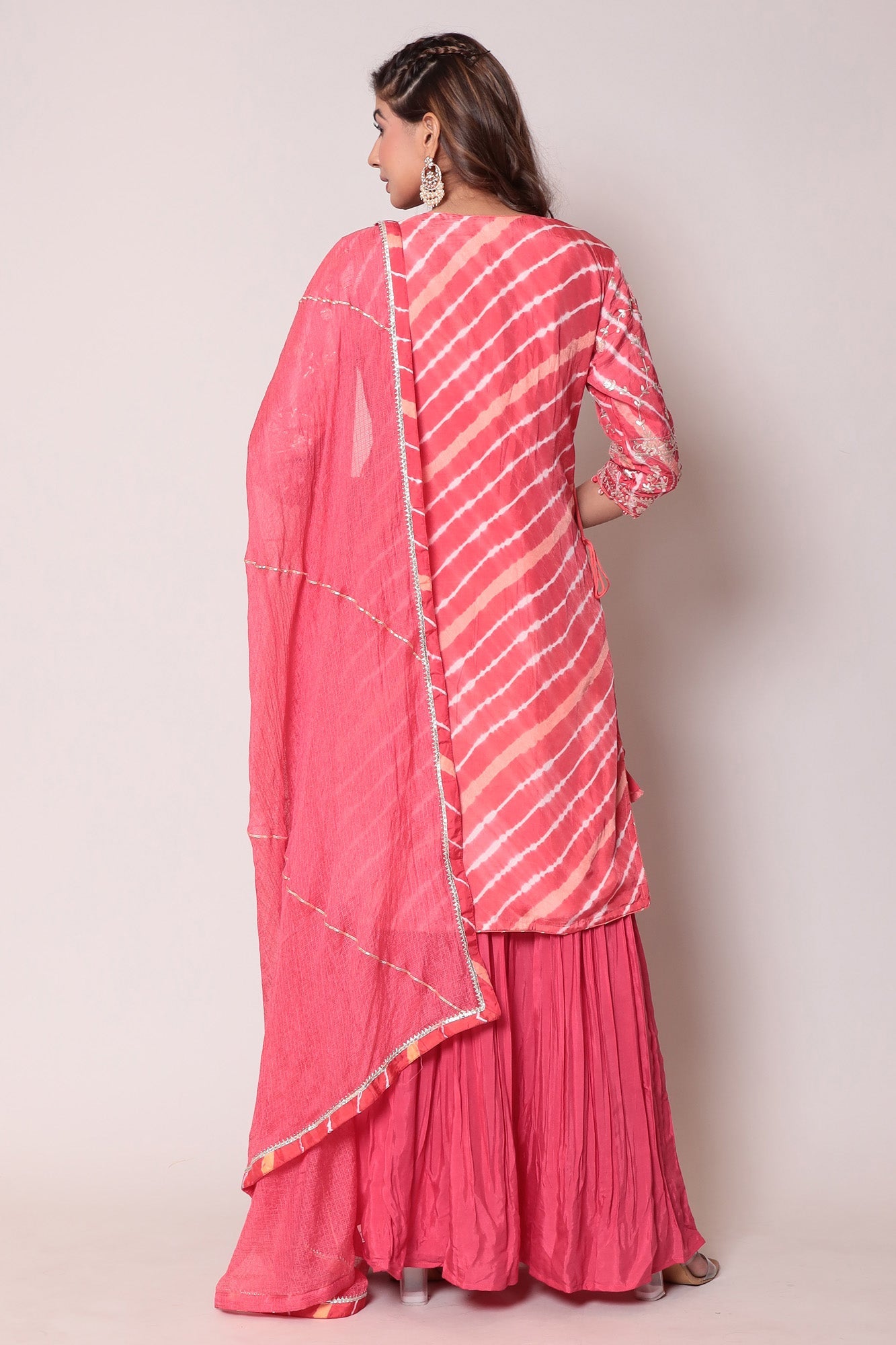 Leheriya Chanderi Straight Suit with Pittan work.