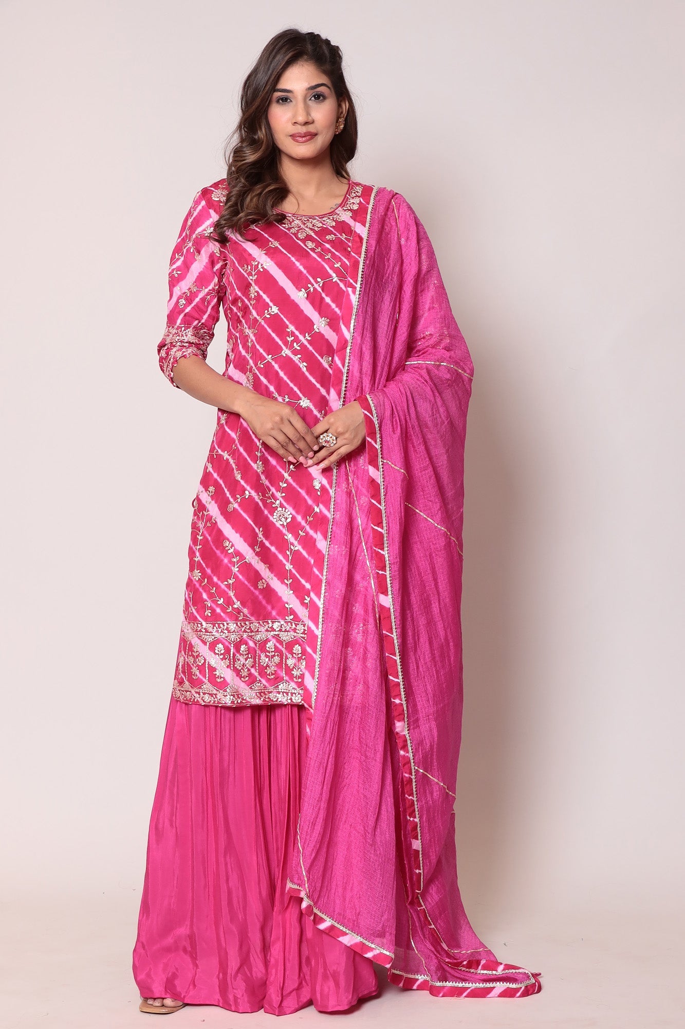 Leheriya Chanderi Straight Suit with Pittan work.