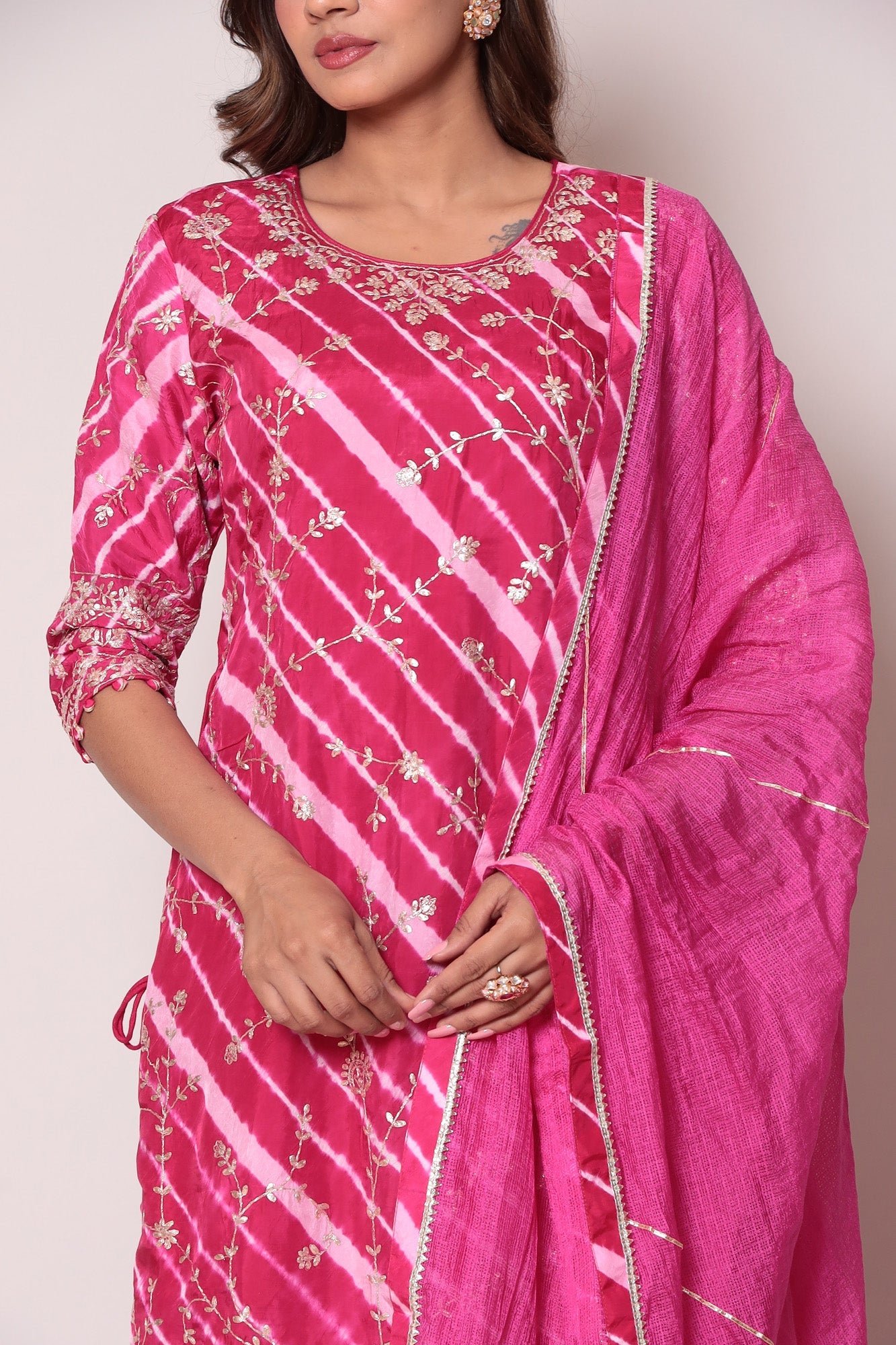 Leheriya Chanderi Straight Suit with Pittan work.