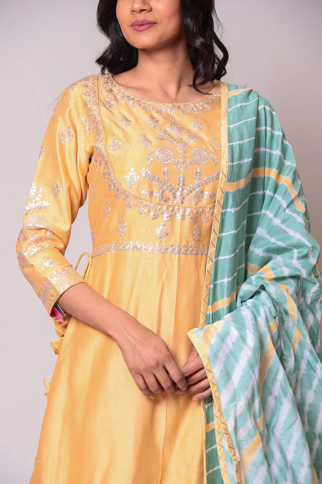 Leheriya Chanderi Suit with Pittan work.