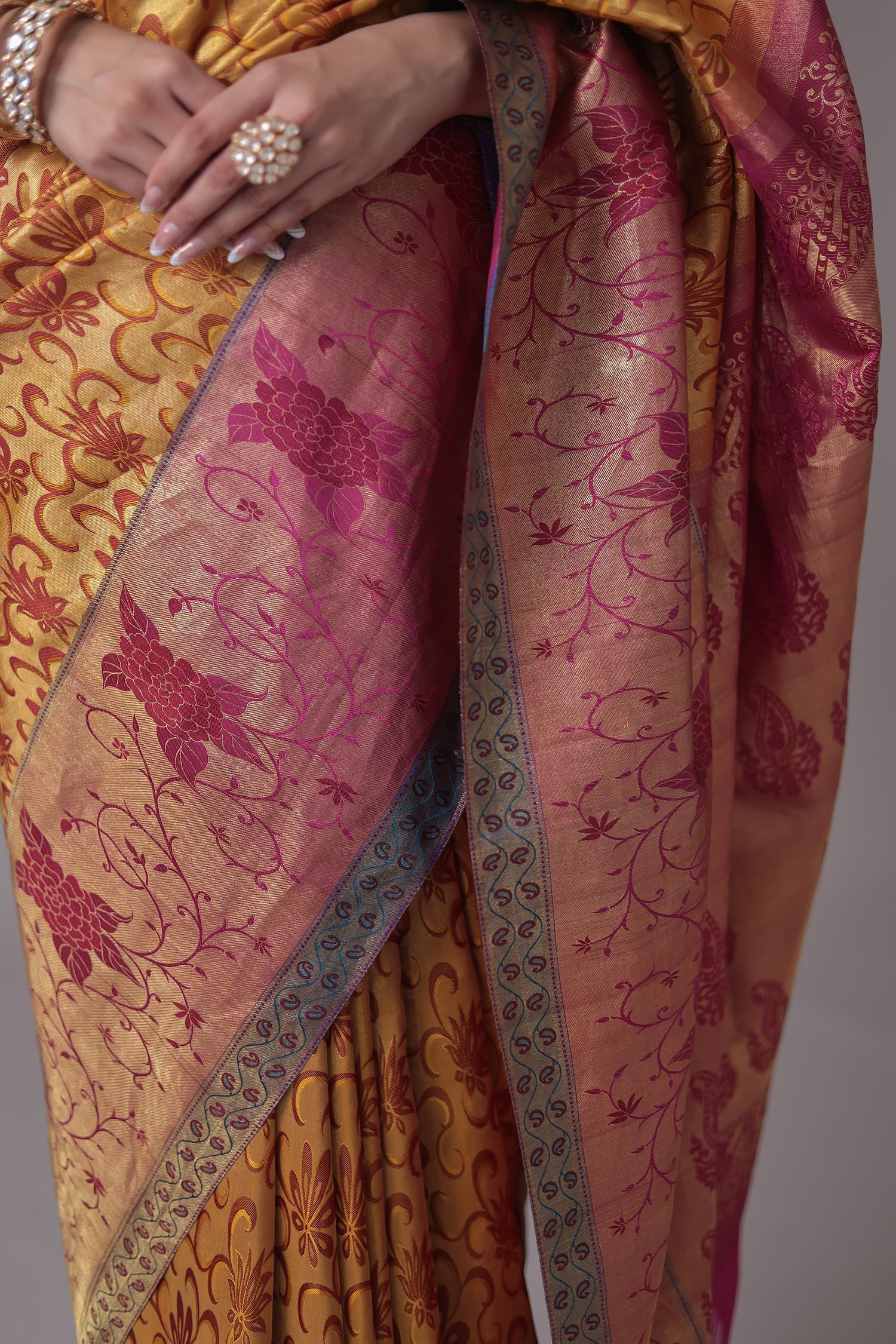 Hand Woven Pure Handloom Saree