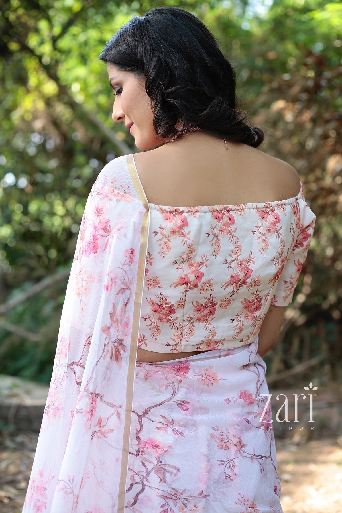 Exquisite Floral Printed Digital Print Chiffon Casual Saree