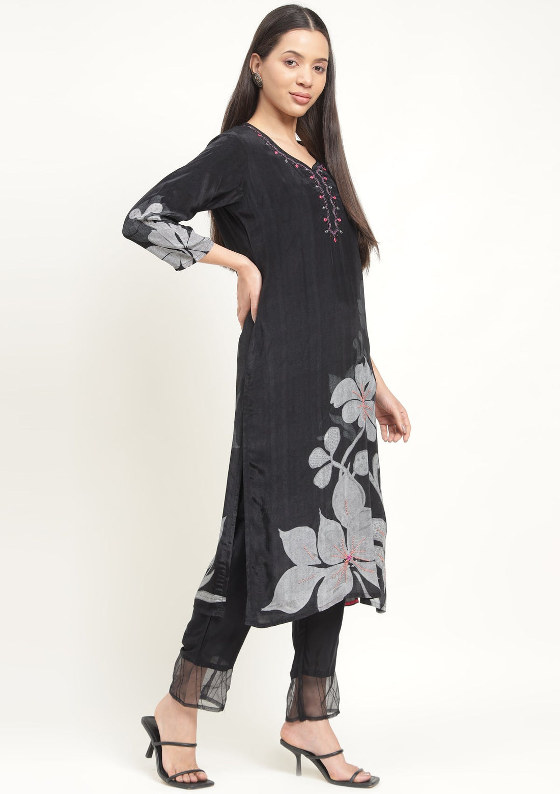 Printed Silk Blend Kurta Set with Thread work
