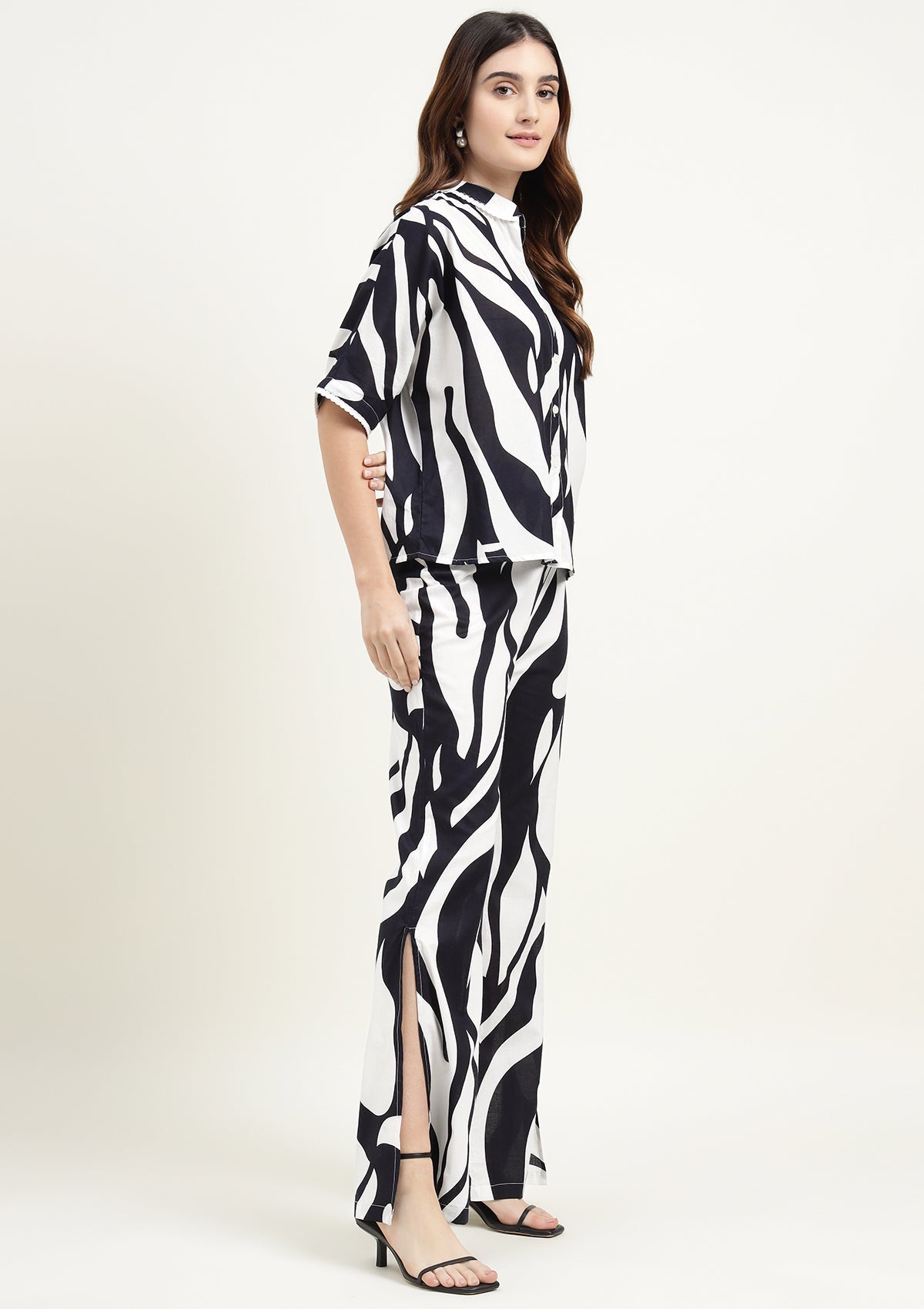 Abstract Print Pure Cotton Co Ords Set with Embroidered Lace work on Collar