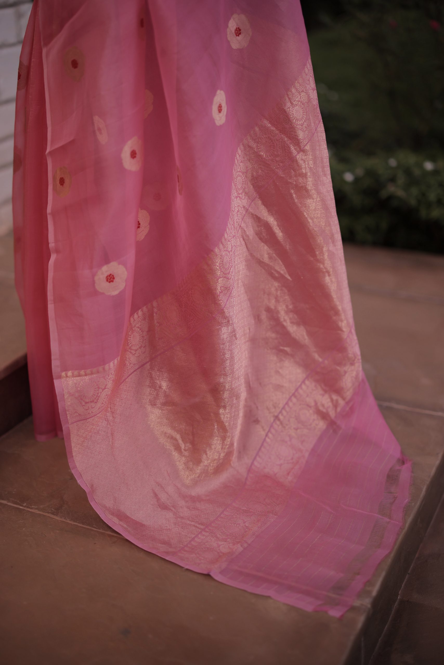 Pure Kora Silk Saree with Kadhwa & Meenakari Weaving – Pink & Red